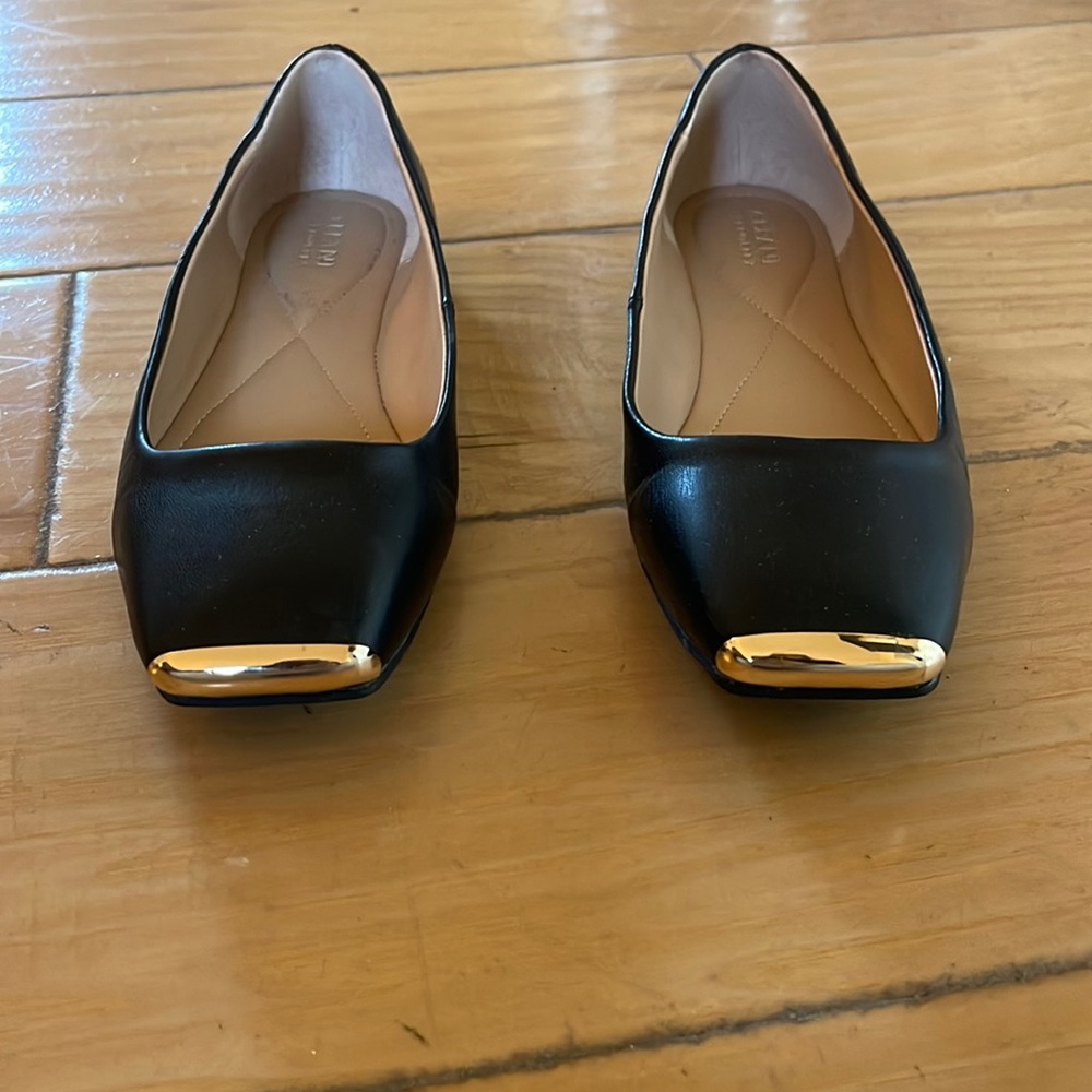 One worn 1x Alfani shoes . Size 9M